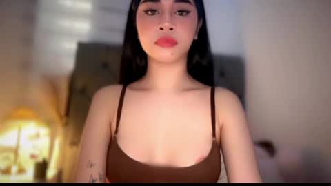 Snapshot of expensivets_chloe chatting on May 2026 05:03:01 AM chloee online show from May 2026 05:03:01 AM
