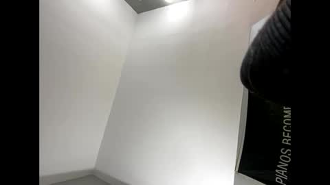 Explosivee andyy online show from November 2025 08:09:01 AM