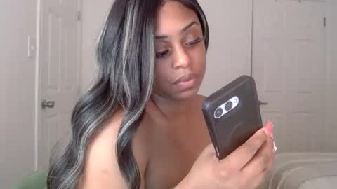 exstacybanks online show from December 2025 01:24:01 AM