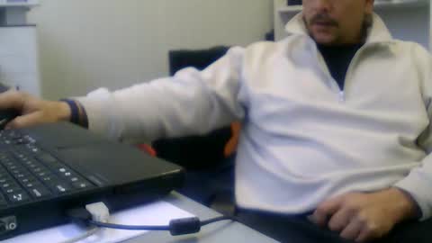 Snapshot of extrex2 chatting on February 2026 06:57:02 AM derssing online show from February 2026 06:57:02 AM