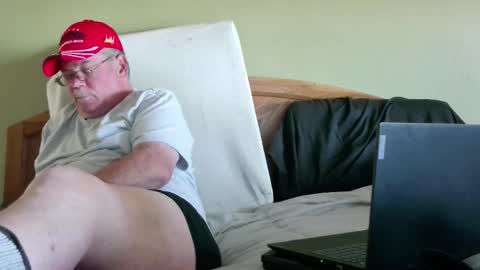 Eyeswideshut63 online show from October 2025 10:43:02 PM