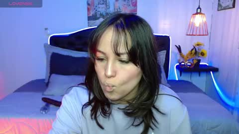 Snapshot of eymmy_24 chatting on October 2025 02:33:01 AM eymmy_24 online show from October 2025 02:33:01 AM