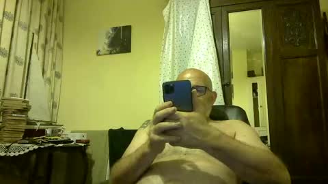 Snapshot of f1zzeek chatting on July 2026 11:44:01 PM f1zzeek online show from July 2026 11:44:01 PM