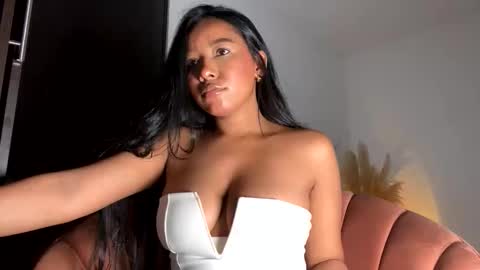 Snapshot of fabianna_laraa chatting on November 2025 08:24:02 PM Thianna online show from November 2025 08:24:02 PM