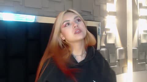 Snapshot of fabzy_fab chatting on February 2026 11:30:02 AM fabzy online show from February 2026 11:30:02 AM