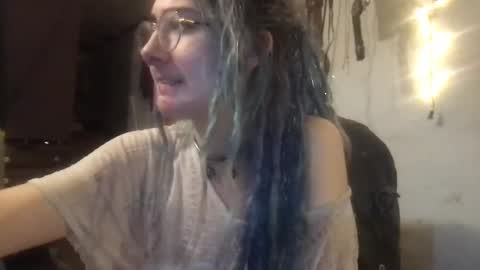 Snapshot of faexoxoxo chatting on February 2025 04:35:02 AM Fae online show from February 2025 04:35:02 AM