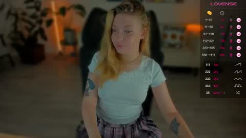 Snapshot of fairy_lele chatting on June 2026 02:23:02 AM fairy_lele online show from June 2026 02:23:02 AM