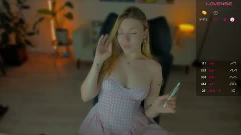 Snapshot of fairy_lele chatting on August 2026 01:48:01 AM fairy_lele online show from August 2026 01:48:01 AM