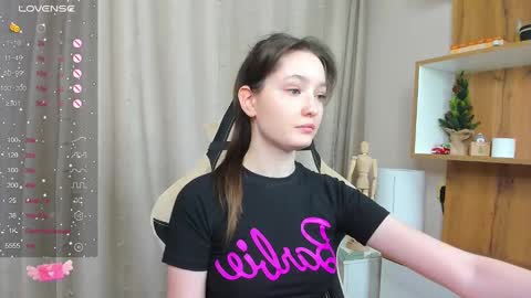 Snapshot of fairy_m00n chatting on January 2025 01:47:01 PM Kate online show from January 2025 01:47:01 PM