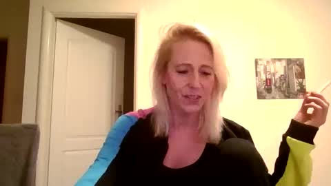 Snapshot of fairy_nightmare chatting on November 2025 05:57:01 PM Fairy NightMary online show from November 2025 05:57:01 PM