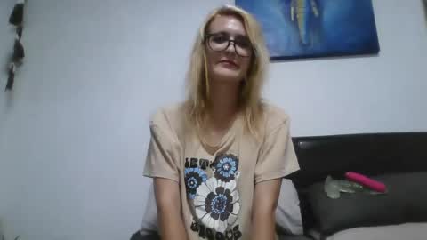 Snapshot of fairyalice69 chatting on February 2025 07:27:01 PM fairyalice69 online show from February 2025 07:27:01 PM