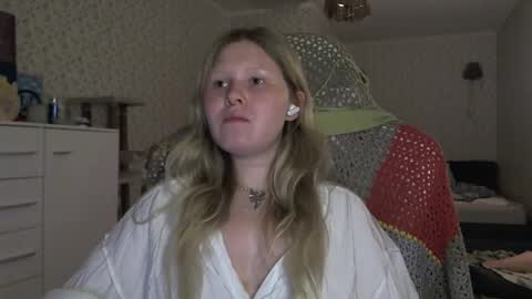 Arisha online show from October 2025 05:24:02 PM