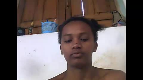 Snapshot of falielyse chatting on October 2025 10:45:01 AM falielyse online show from October 2025 10:45:01 AM