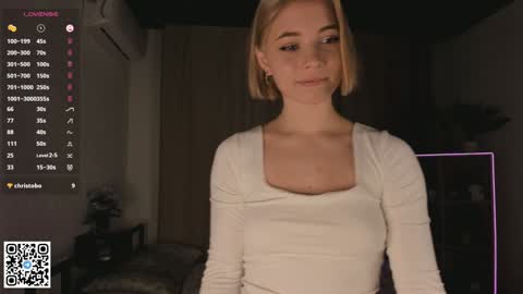 Emilia online show from January 2025 04:28:02 AM