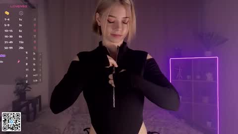 Emilia online show from February 2025 04:24:02 AM