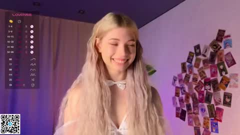 Emilia online show from February 2025 04:18:02 AM