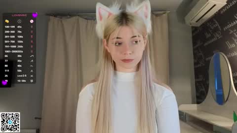 Emilia online show from February 2025 04:14:02 AM