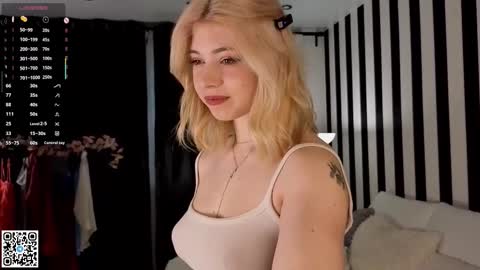 Emilia online show from November 2025 04:33:02 AM