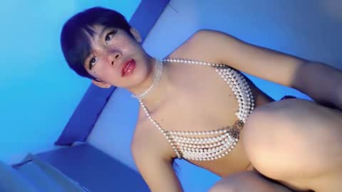 Snapshot of fallinlovewithivy chatting on February 2025 09:19:01 PM Ivy Lauren online show from February 2025 09:19:01 PM