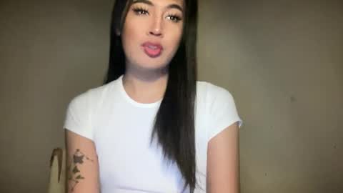 Snapshot of fallon_empress chatting on October 2025 04:44:02 AM callmecindy online show from October 2025 04:44:02 AM