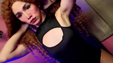 Snapshot of familystroke_twinny8 chatting on February 2025 05:42:02 PM Alexandra x Alexandro online show from February 2025 05:42:02 PM