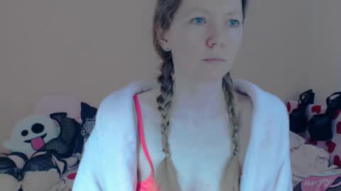 Snapshot of fanatka chatting on March 2026 05:44:01 AM BUNNYGal online show from March 2026 05:44:01 AM