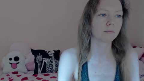 Snapshot of fanatka chatting on March 2026 05:21:02 AM BUNNYGal online show from March 2026 05:21:02 AM