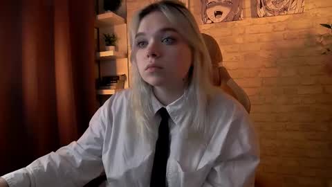 Bella online show from November 2025 02:18:01 PM