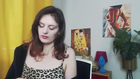 Nadine online show from March 2025 12:22:01 PM