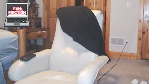 Snapshot of fanfriction chatting on February 2025 11:10:02 PM Fan Friction online show from February 2025 11:10:02 PM
