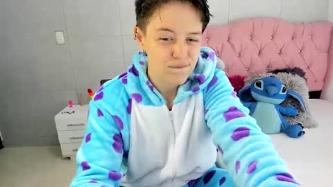 Snapshot of fanny_18 chatting on October 2025 02:53:01 AM FANNY online show from October 2025 02:53:01 AM