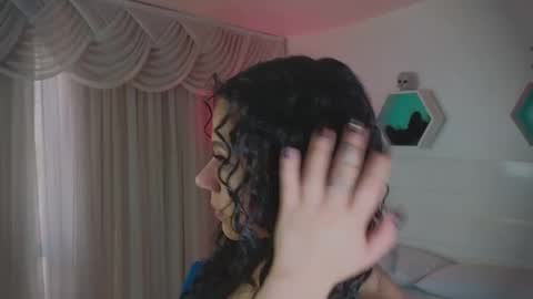 Farah online show from October 2025 12:05:02 PM