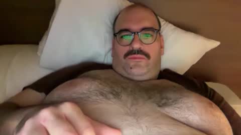 Snapshot of fatandfurry chatting on October 2025 04:12:02 AM Mammouth online show from October 2025 04:12:02 AM