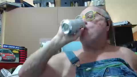 Fred. online show from October 2025 07:59:01 PM