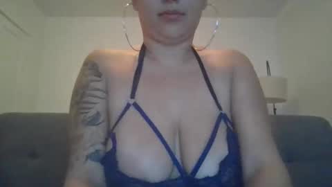 Snapshot of fatleechesxoxo222 chatting on January 2026 05:32:02 AM fatleechesxoxo online show from January 2026 05:32:02 AM