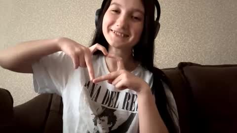 Aurora 18yo online show from October 2025 07:11:01 AM