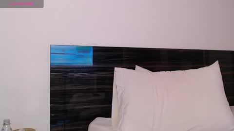 Snapshot of faustosaenz chatting on February 2025 01:11:02 AM FAUSTO online show from February 2025 01:11:02 AM