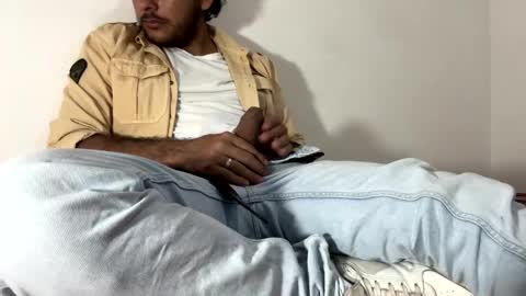 Snapshot of favid95 chatting on December 2024 02:03:02 AM favid95 online show from December 2024 02:03:02 AM