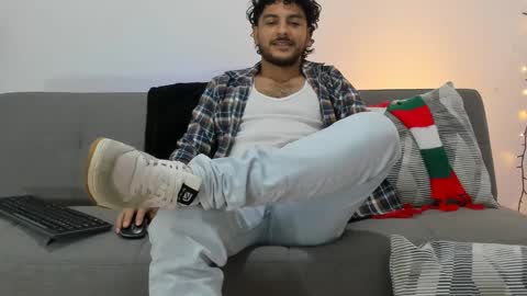 Snapshot of favid95 chatting on December 2024 12:55:02 AM favid95 online show from December 2024 12:55:02 AM