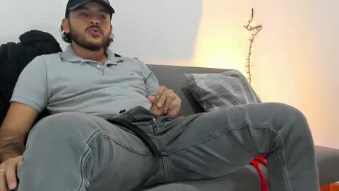 Snapshot of favid95 chatting on January 2025 05:23:02 AM favid95 online show from January 2025 05:23:02 AM