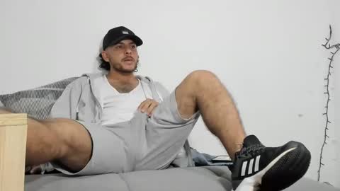 Snapshot of favid95 chatting on February 2025 01:24:01 AM favid95 online show from February 2025 01:24:01 AM