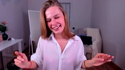 Daniela online show from October 2025 06:45:01 AM