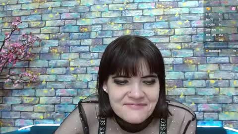 Laura online show from December 2024 01:02:01 AM