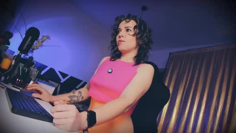 Snapshot of feetfundoll chatting on February 2025 12:49:02 AM Lisa Dove aka FeetFunDoll online show from February 2025 12:49:02 AM