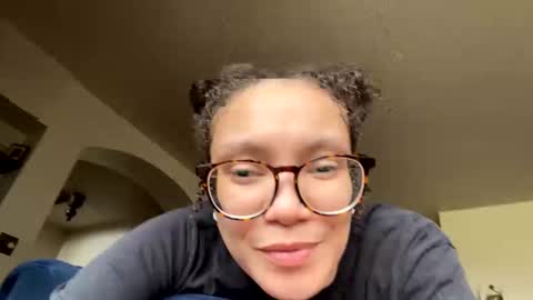 Soley online show from February 2025 07:52:02 PM