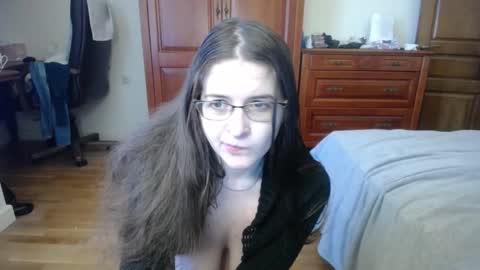 Felicia online show from October 2025 07:42:02 AM