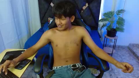 Felix online show from October 2025 08:55:02 PM