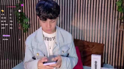 Snapshot of felipe_boy_18 chatting on September 2025 04:06:02 AM felipe_boy_18 online show from September 2025 04:06:02 AM