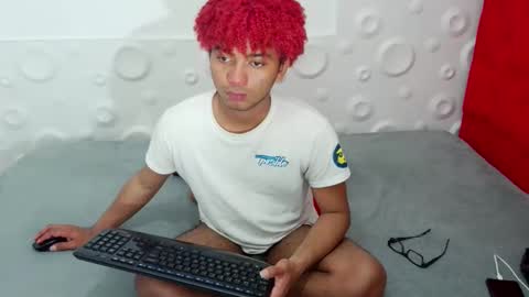 andres felipe benitez online show from December 2025 02:08:02 AM