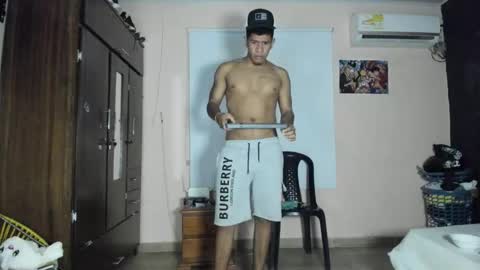  Felipe  online show from November 2025 05:42:02 AM